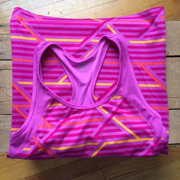 Racer back tank - Picture 1 of 2