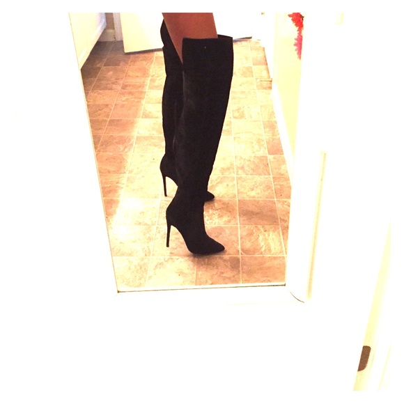 BLACK SUEDE OVER THE KNEE HIGH HEEL BOOT SIZE 6.5