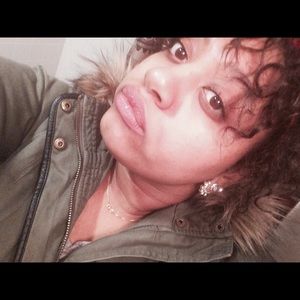 Meet your Posher, Emane