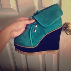 High heel boots