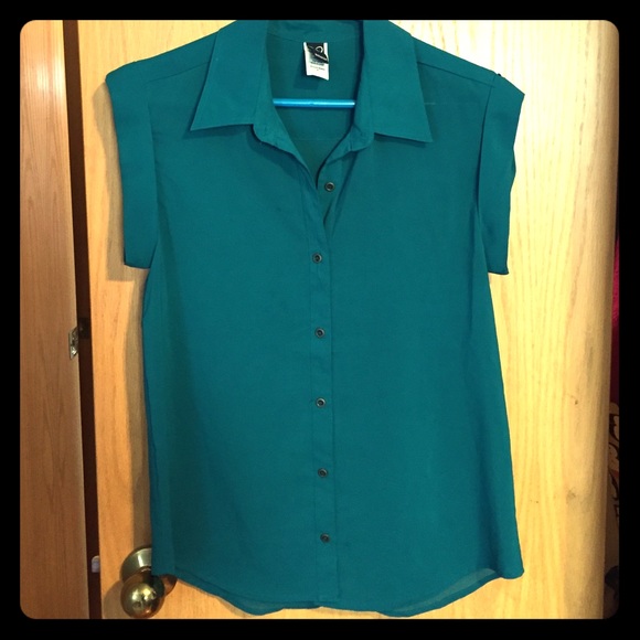 Teal Shirt - Picture 1 of 3