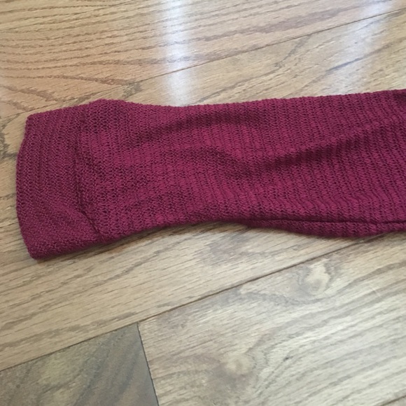 Burgundy Sweater w/ hood - Picture 3 of 4