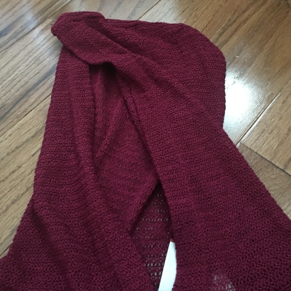 Burgundy Sweater w/ hood - Picture 4 of 4