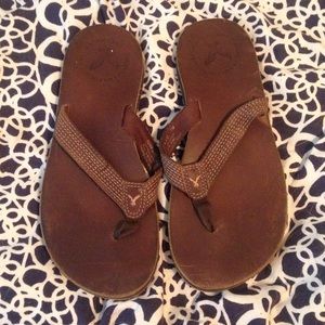 American Eagle Outfitters flip flops