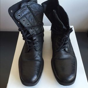 Aldo black leather boots with side zipper