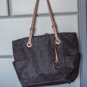 Michael Kors Jet Set Tote Large