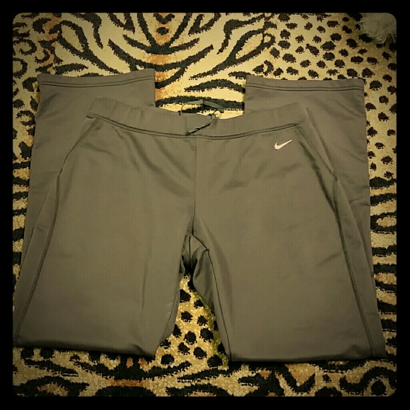 Nike Pants - Womens Nike FIT DRY spandex pants