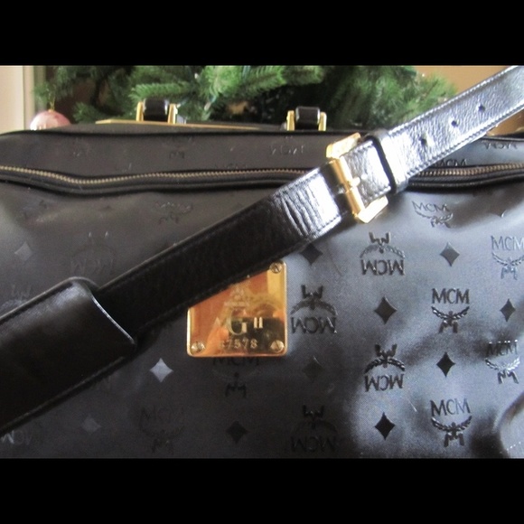 *FLASH SALE!*  MCM Garment Bag + Strap RARE! - Picture 4 of 7
