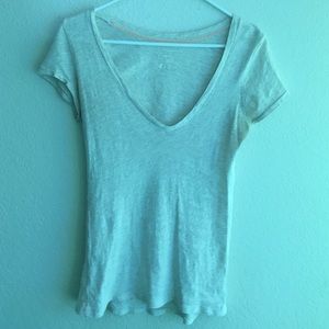 American Eagle V-neck