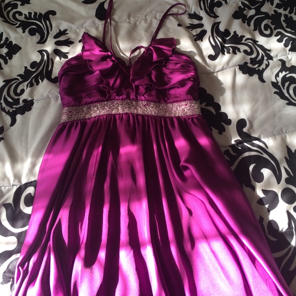 Elegant purple dress - Picture 1 of 4