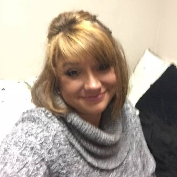 Meet your Posher, Sondra - Picture 1 of 1