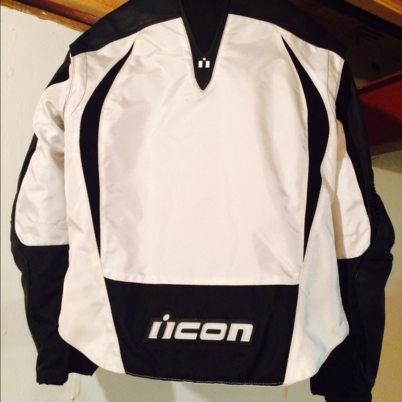 Icon motorcycle jacket - Picture 2 of 3