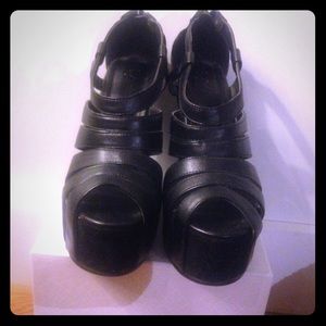 Strappy F21 platform wedges