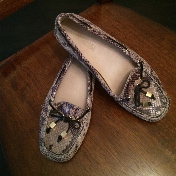 Michael kors loafers size 8