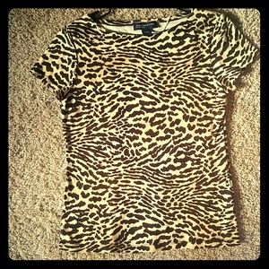 Cheetah patterned short sleeve top
