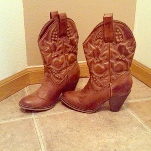 MIA Girl Size 7 Cowgirl Boots