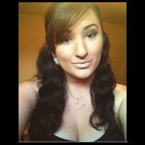 Meet your Posher, Marisa