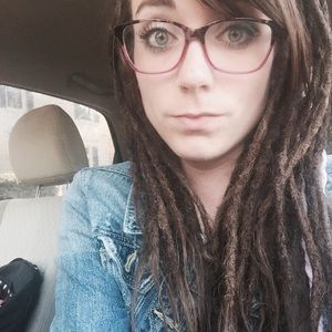 Meet your Posher, Laura kathryn