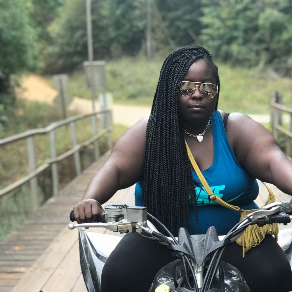 Meet your Posher, Tashira