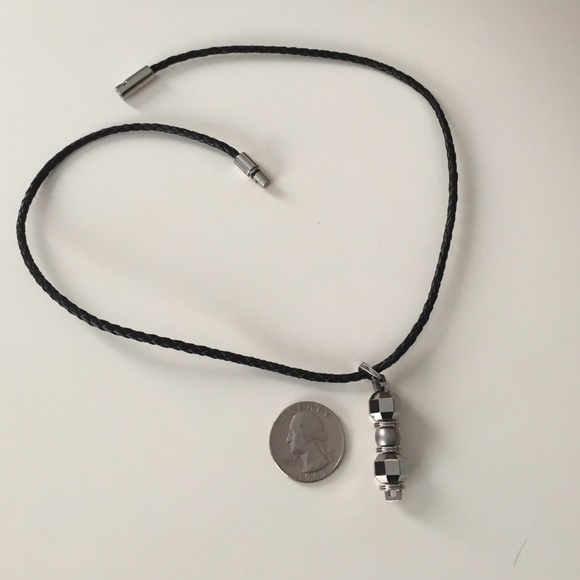 Unique Viceroy Necklace - Picture 2 of 3