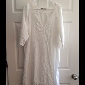 White 3/4 sleeve dress