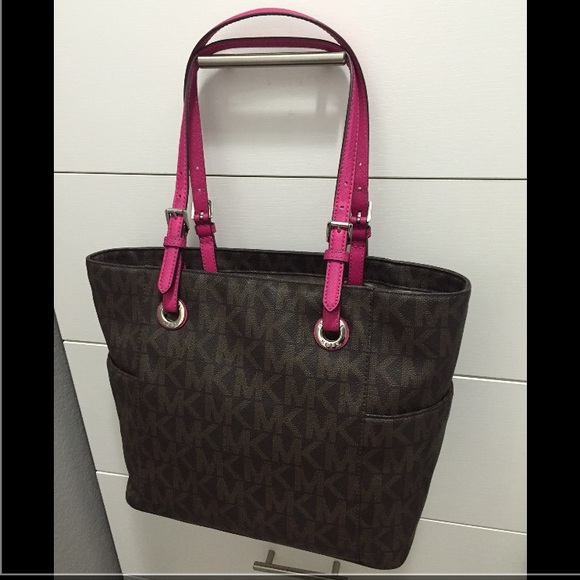 *SOLD* Michael Kors Tote - Picture 3 of 4