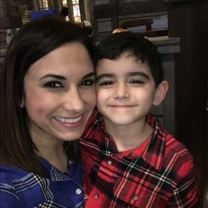 Meet your Posher, Deena