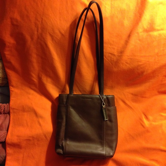 Enzo Angiolini shoulder/cross body bag. - Picture 1 of 4