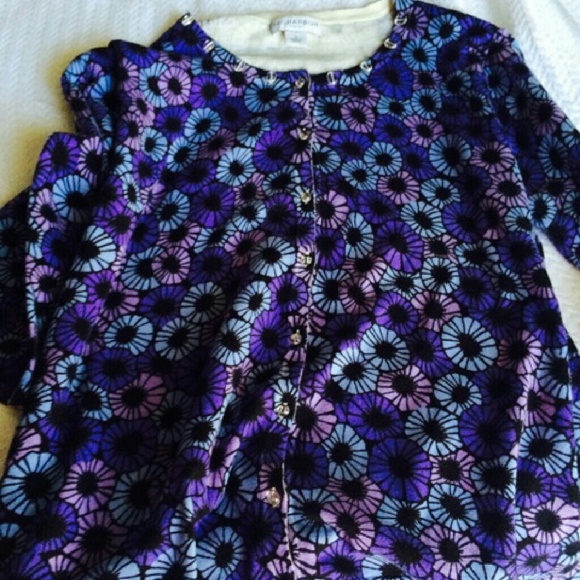 Spring Sweater - Picture 1 of 3