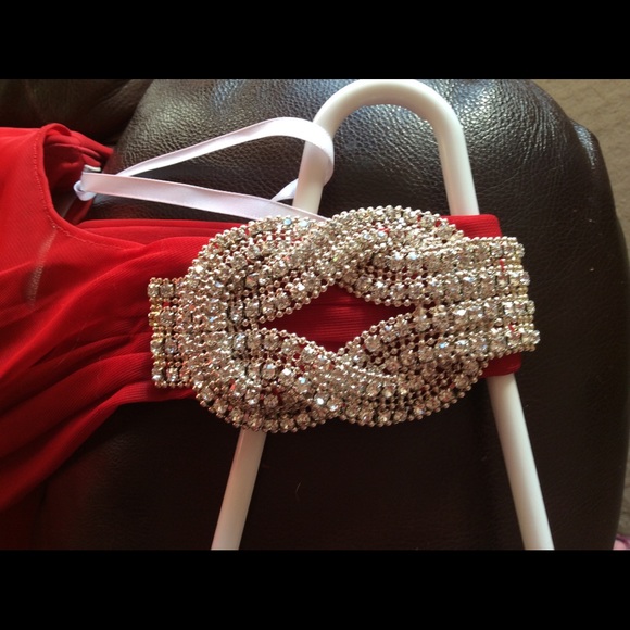 Fiery red prom dress, only worn once - Picture 2 of 4