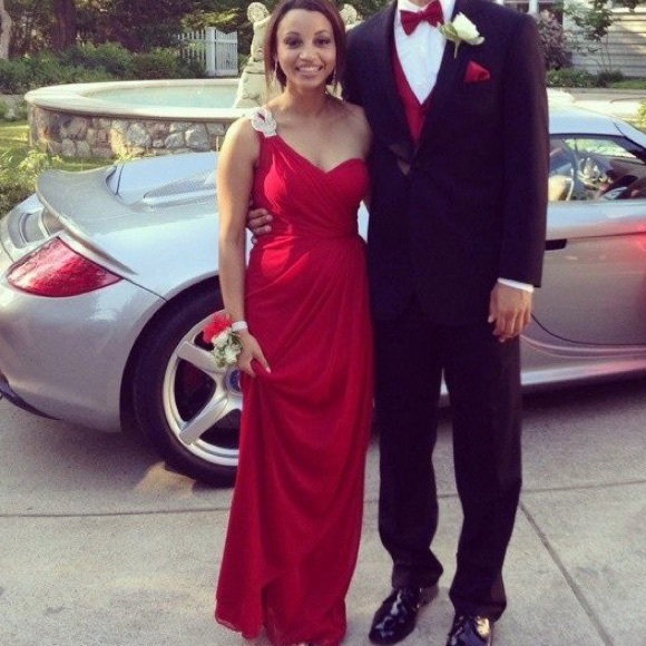 Fiery red prom dress, only worn once - Picture 4 of 4