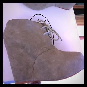 Steve Madden Taupe Suede Bootie