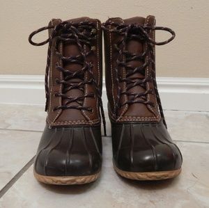 Lace up Snow Boots