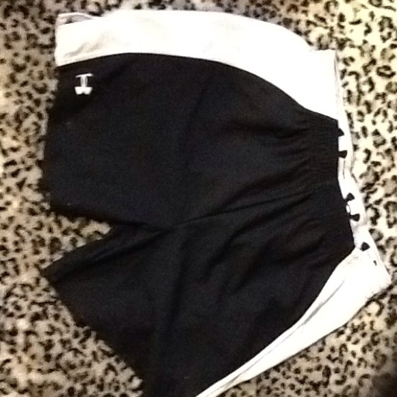 under armour shorts - Picture 1 of 1