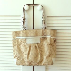 Authentic Light Tan/Khaki Coach Zip Up Tote Purse