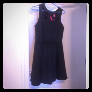 Short black party dress