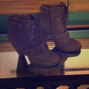 Steve Madden Brown Lace Booties