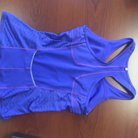 Nike racer back dry fit workout tank - Picture 2 of 4
