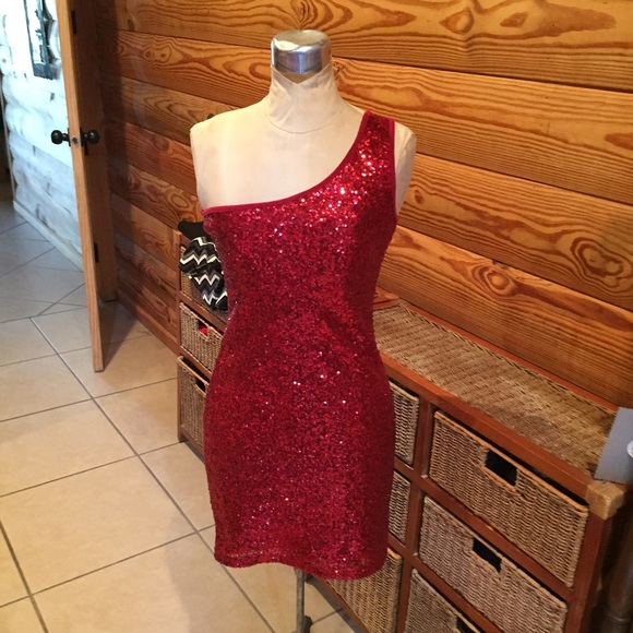 One shoulder sequin dress