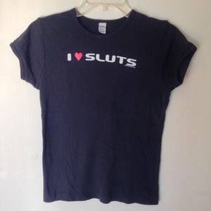 I ❤️ sluts tee