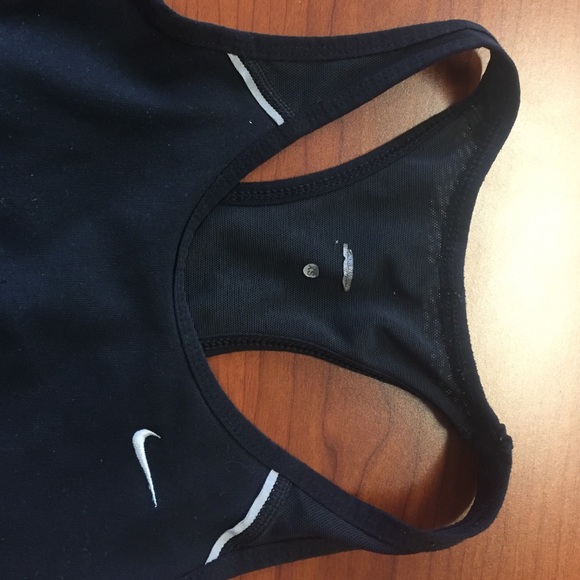 Nike Dri-Fit racer back workout tank - Picture 2 of 4