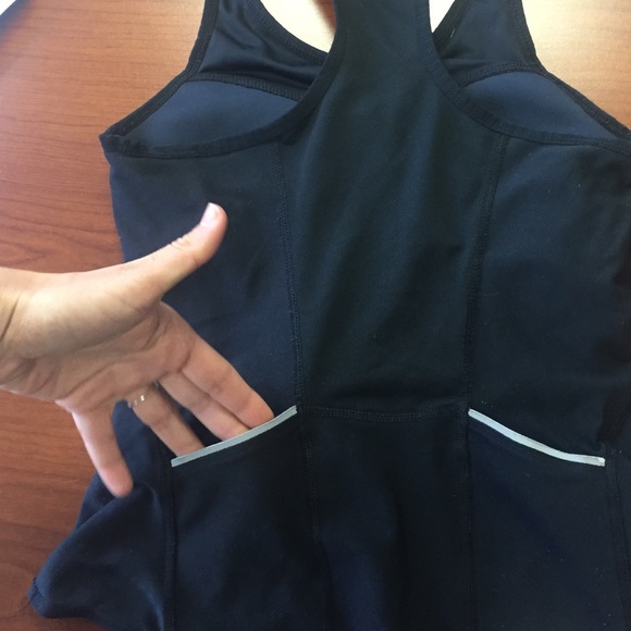 Nike Dri-Fit racer back workout tank - Picture 3 of 4