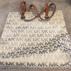 Mk purse