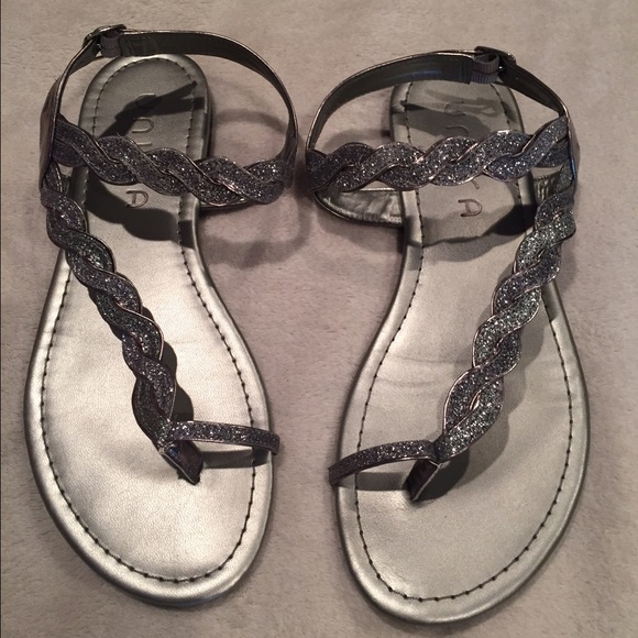 Silver sandels