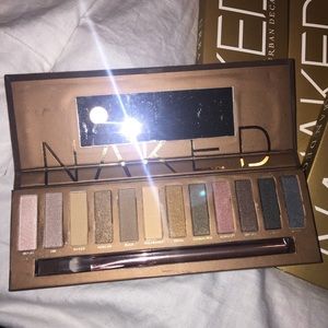 Professional eye palette