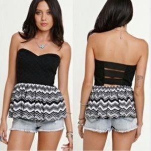 Kendall & Kylie Black and White Strapless Top