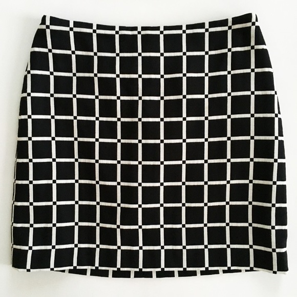 Ann Taylor Jacquard Grid Mini Skirt - Size 6
