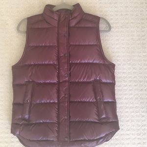 J crew burgundy puffy vest