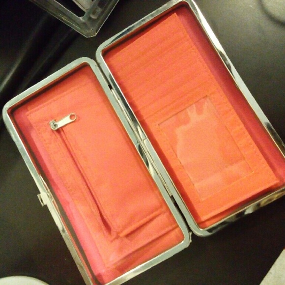 Wallet - Picture 2 of 4