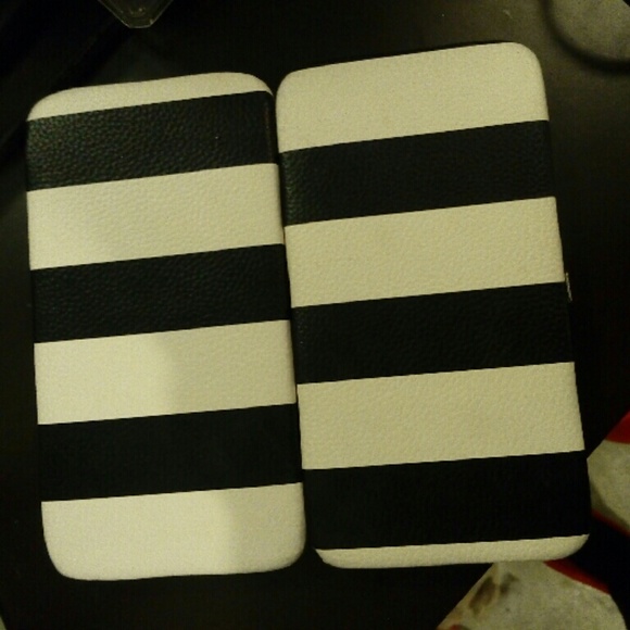 Wallet - Picture 3 of 4